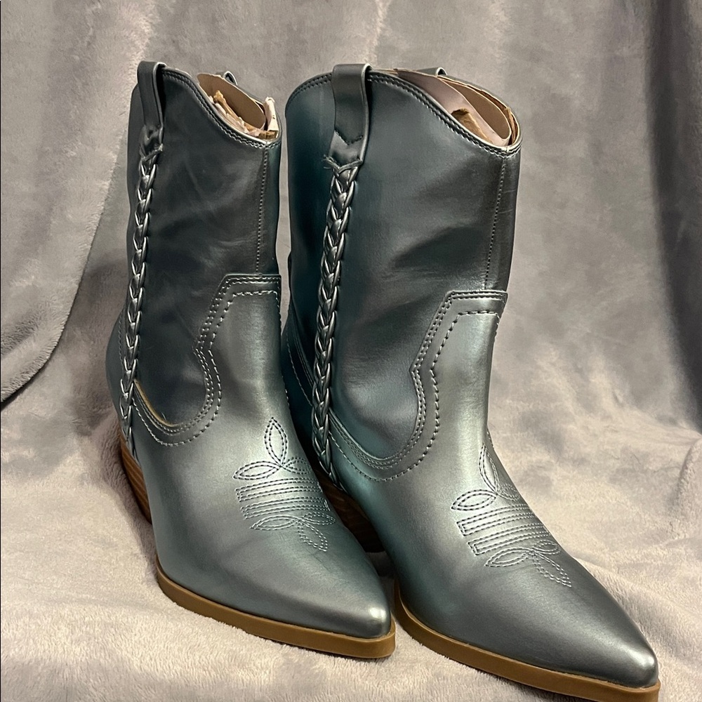 Stylish Women's Western Boots